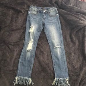 Never before worn fashion nova distressed jeans